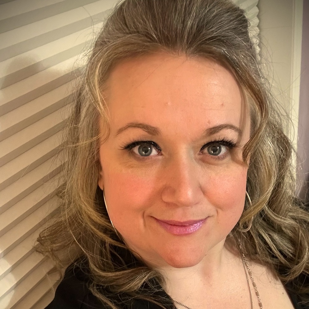 Meet your Posher, Julie